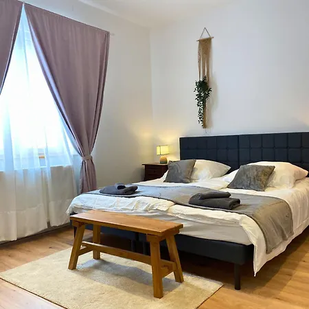 Mi Casita Kilian 公寓